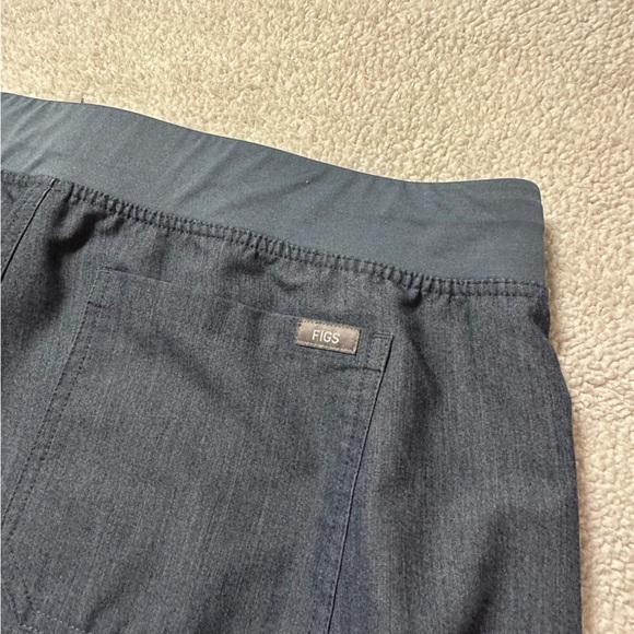 FIGS High Waisted Livingston Basic Scrub Pants Light Blue Grey - Picture 9 of 13